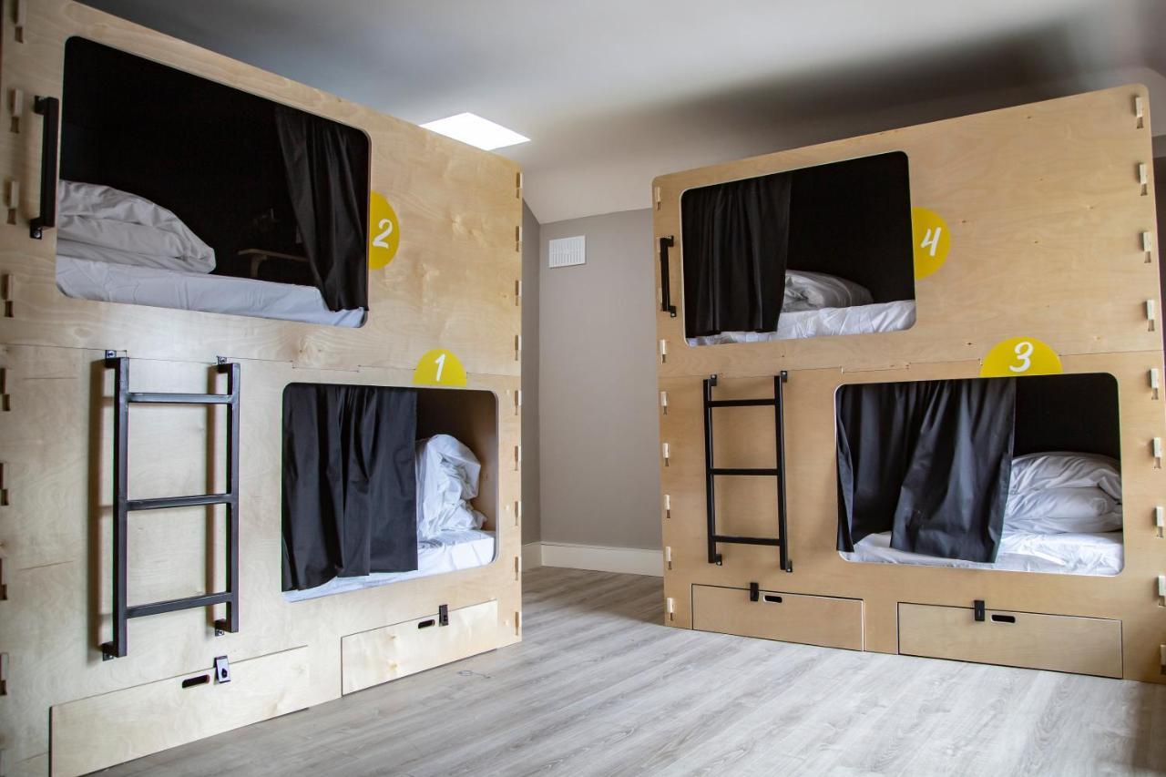 דבלין Leevin Hostel Mountjoy מראה חיצוני תמונה